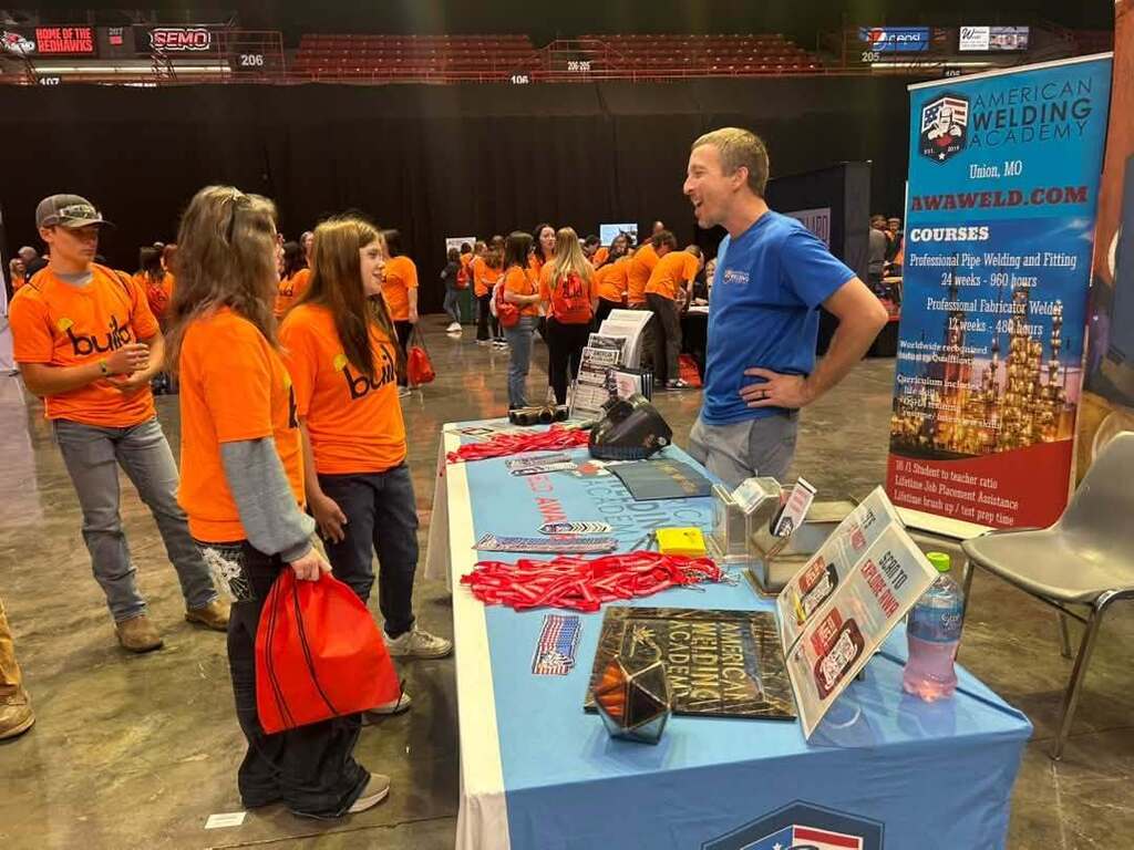 Today, October 13, students participated in Build My Future at the Show Me Center in Cape Girardeau, MO!  Students got to meet with employers around the state of Missouri in a multitude of career fields. They also participated in several simulations of what employees in fields such as welding, construction, and heavy machinery do on a daily basis!  It was an amazing day of learning, fellowship, and career exploration!