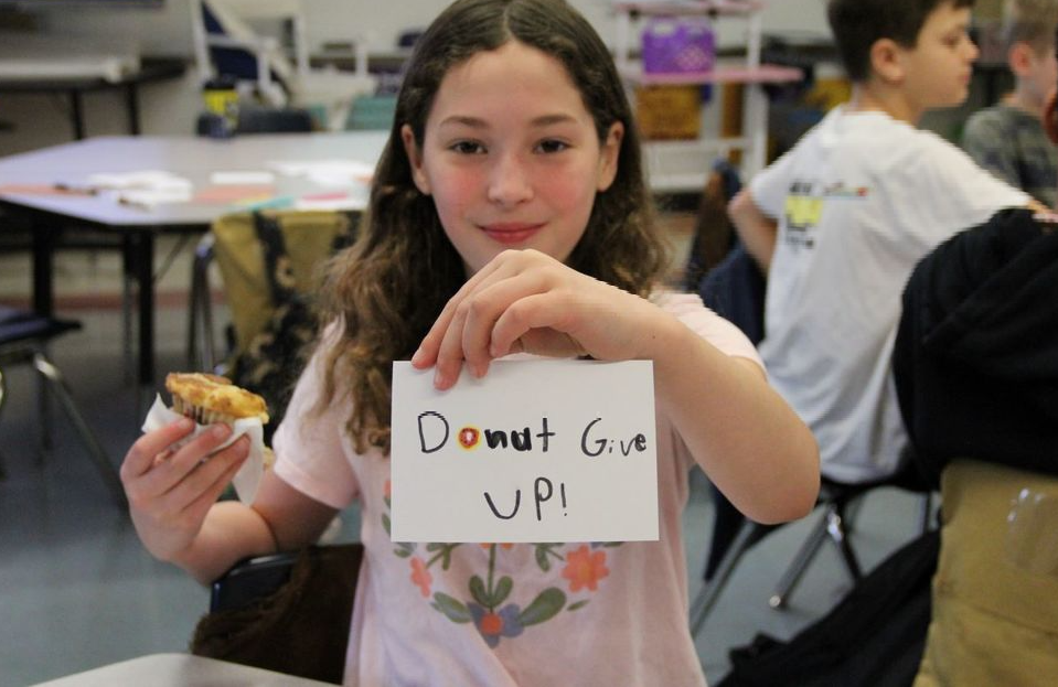 Student Council creates motivational cards for students for the PSSA Assessment