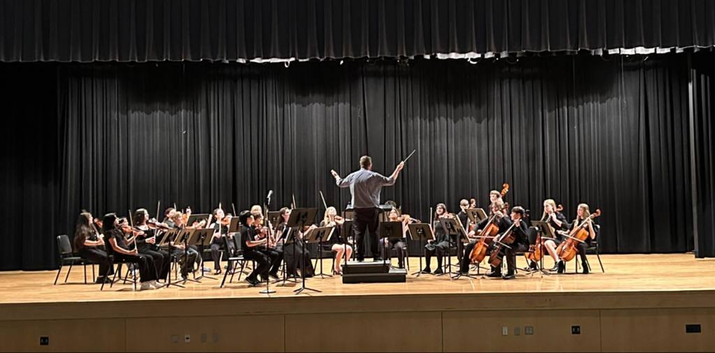 Congratulations to our Sixth Grade Center orchestra students! On Thursday evening, students wowed the crowd, especially with Principal Mr. Dinney guest conducting! Bravo SGC musical panthers! Keep up the great work!