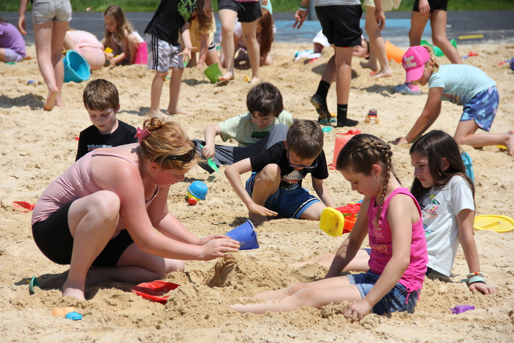 Pfaff End-of-Year Activities: The end of the school year brings many exciting celebrations for our staff and students. Please mark your calendars and be on the lookout for emails/Seesaw messages from your children's homeroom teachers for specific information for each grade, for each activity: -Friday, May 29th is Pfaff's Field Day -Friday, June 5th is Pfaff's Fifth Grade Event -Friday, June 5th is the Pfaff PTO's Annual Carnival, 6pm -Monday, June 8th is Pfaff's Beach Day