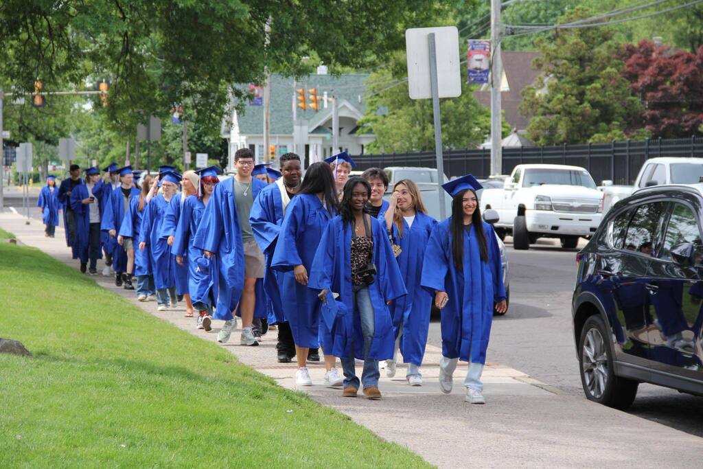 Senior Strut 2025