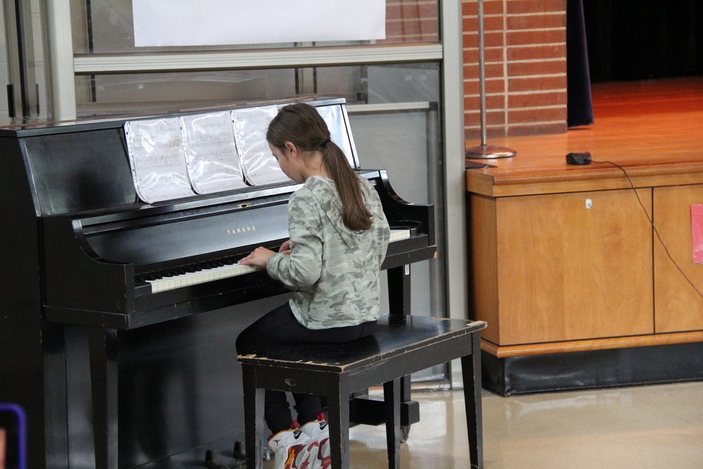 Join us Tuesday, June 2nd, at 6pm for the Richland Elementary Talent Show! 🎶✨ Come out and support our amazing students as they take the stage to showcase their incredible talents! From music and dance to comedy and more, it’s sure to be a fun-filled evening for the whole family. Details: Tuesday, June 2nd 6:00 PM Richland Elementary School We can’t wait to celebrate the creativity, courage, and hard work of our talented Panthers! *Photos are from last year (2024-2025 School Year)