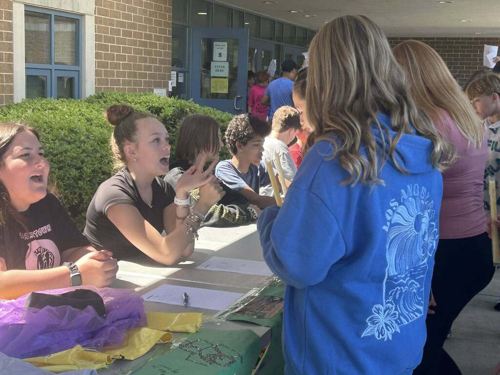 Students chat with club representatives