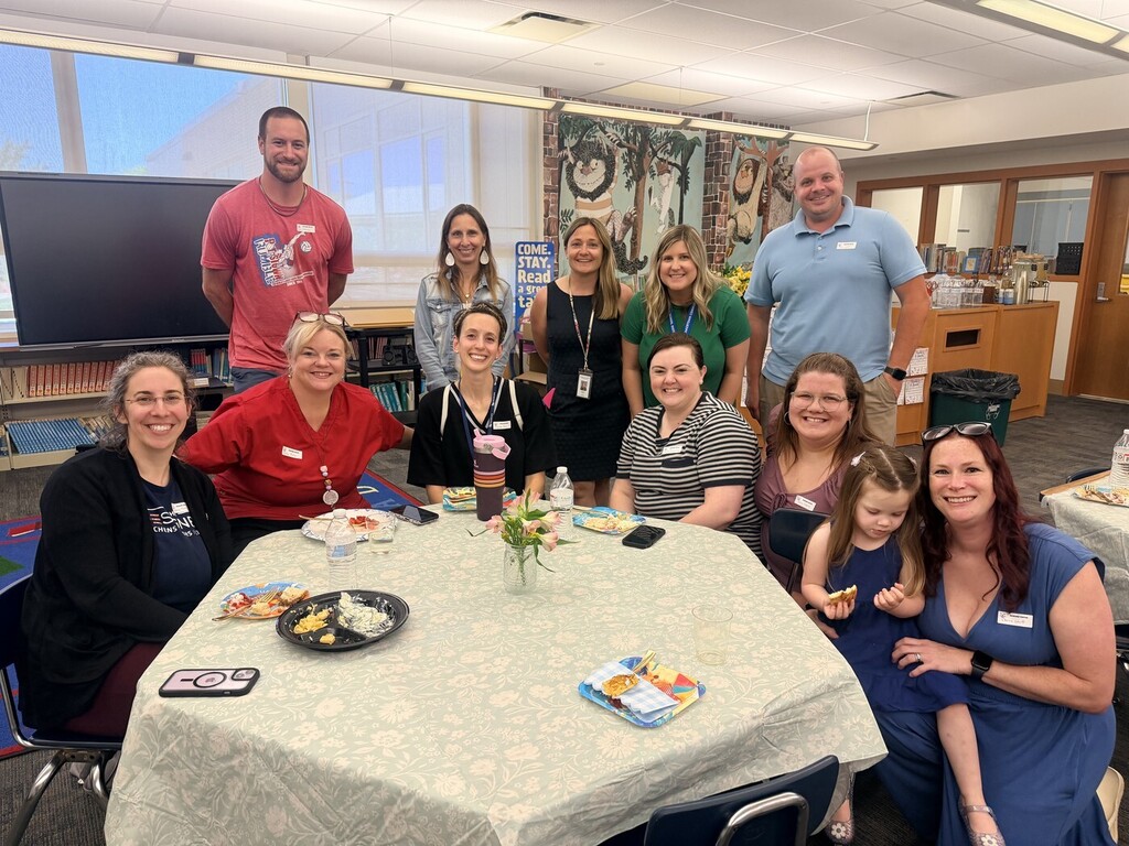 Volunteers smile at the Richland Volunteer Luncheon 