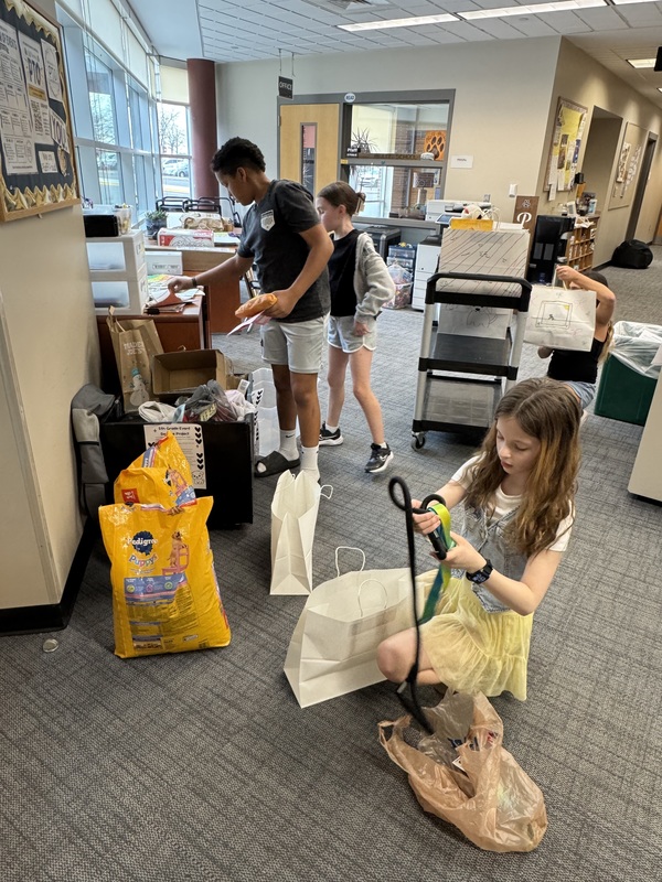 Pfaff Fifth Grade leaders work on their service project.