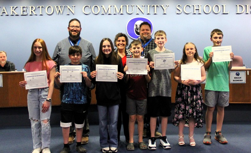 Sixth Grade Center Self Directed Leaders smile for a group photo