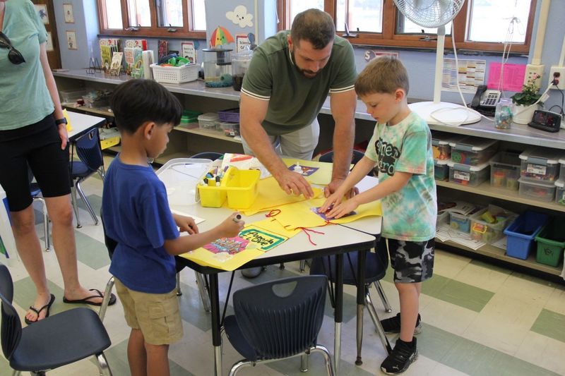 Students making kindness capes