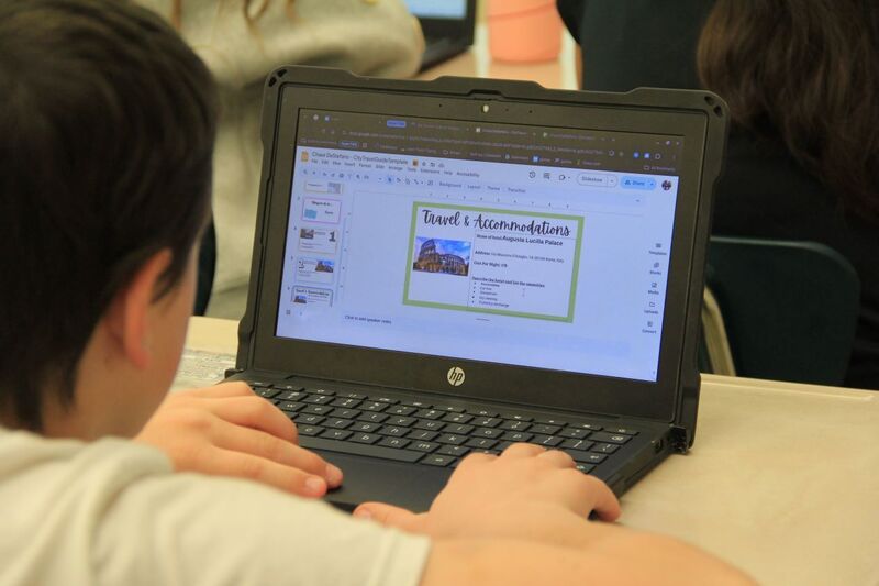 Students create their travel websites