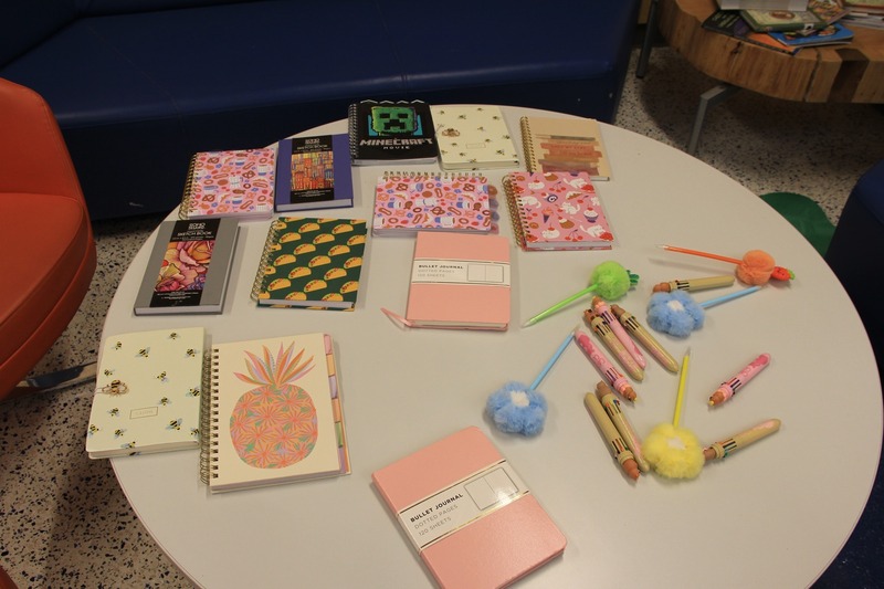 For their assertiveness, students had the choice between a journal or a cool pen as a prize! 