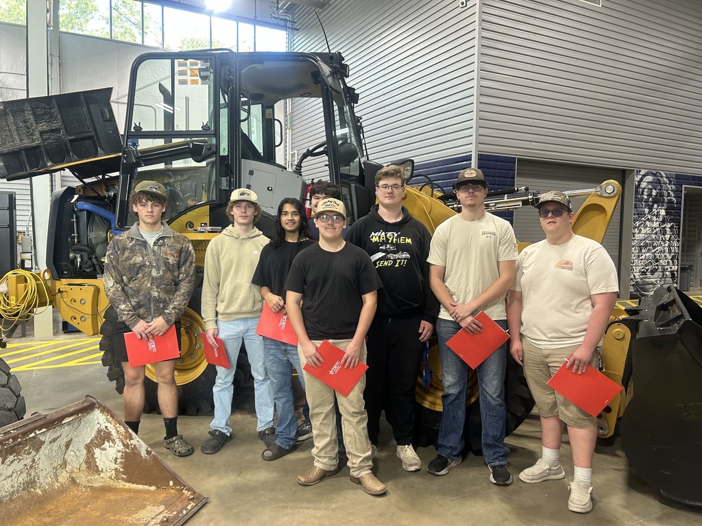 QCHS seniors tour TSTC