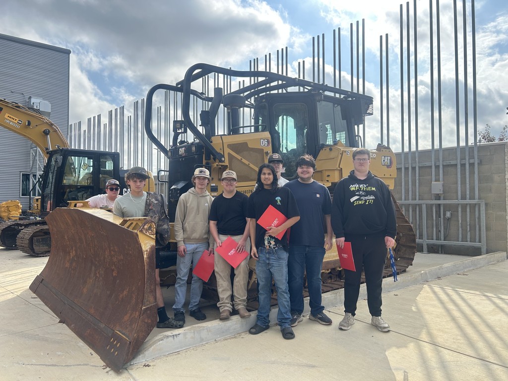 QCHS seniors tour TSTC