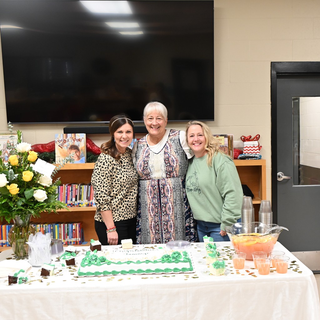 Mandi Stringer, Tammye Fant and Lesley Dotson  at Fant's Retirement Party
