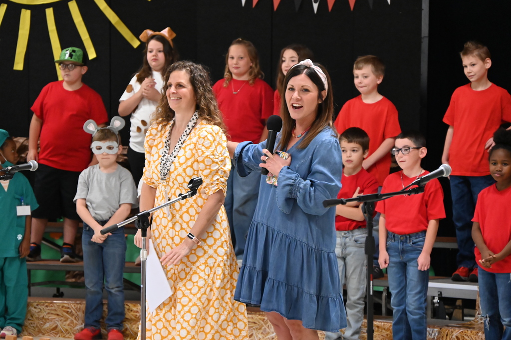 Principal Mrs. Stringer recognizing Mrs. Emmanuel's hard work on the 2nd grade play.