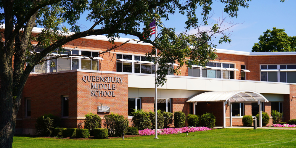 Photo of Queensbury Middle School.