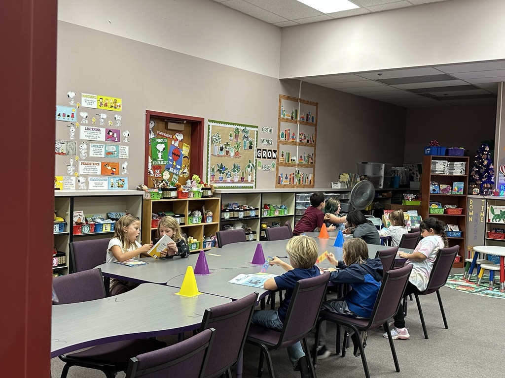 2nd graders at library