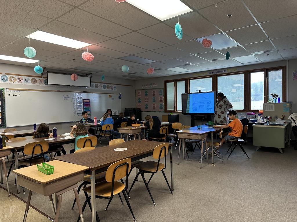 Mrs. Flores' 4th grade class