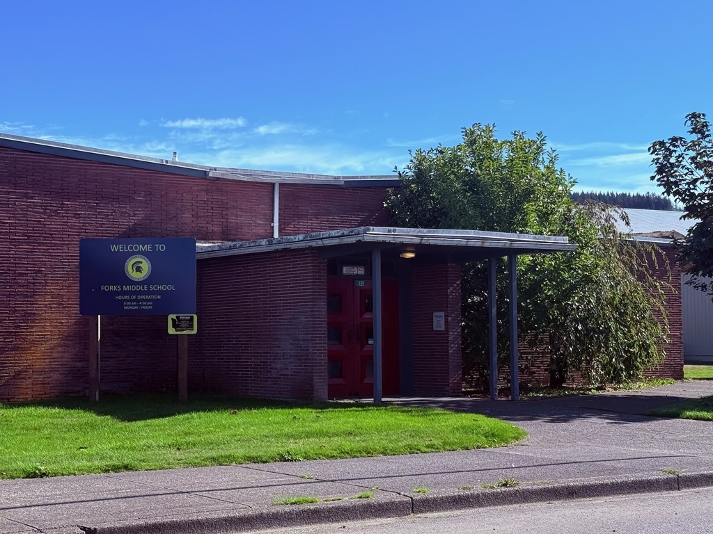 Forks Middle School from Spartan Avenue