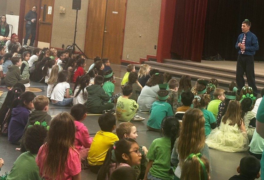 Students enjoying the magic show!