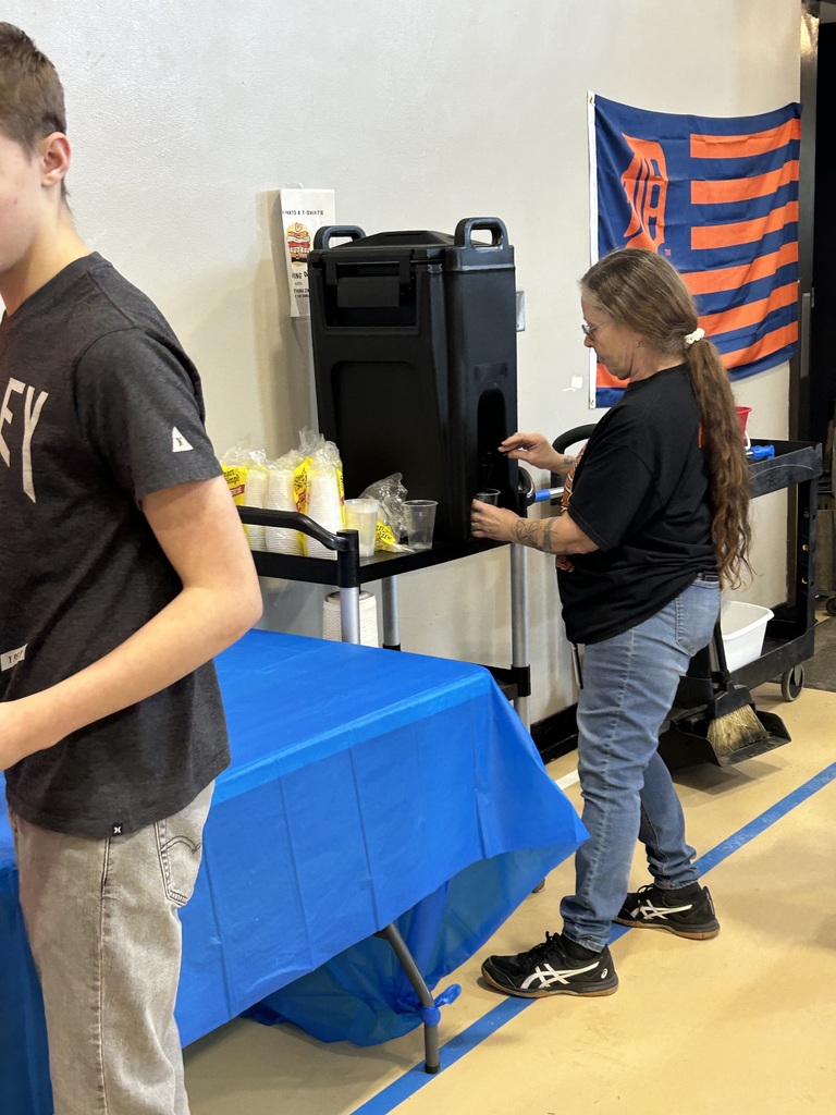 Staff pouring lemonade