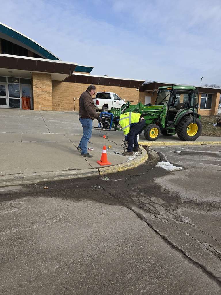 Maint Putting In Sign