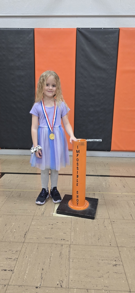 Congratulations to Sophia Harmon for making the Impossible Shot in P.E. Mr. Harmon picks two students who demonstrate good sportsmanship to take a shot with a tennis ball from 6ft.