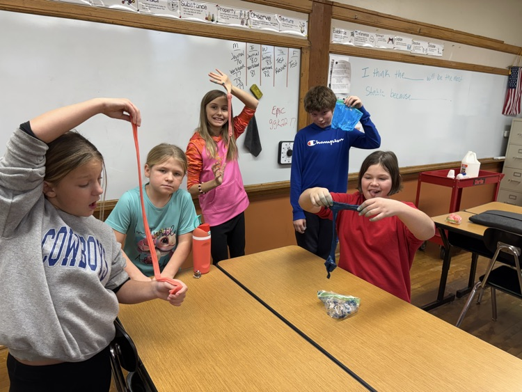 5th graders making slime 