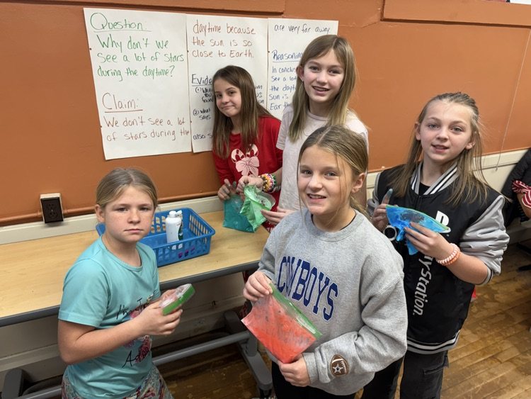 5th graders making slime 