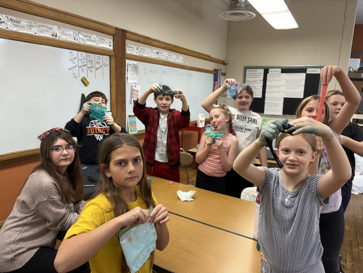 5th graders making slime 