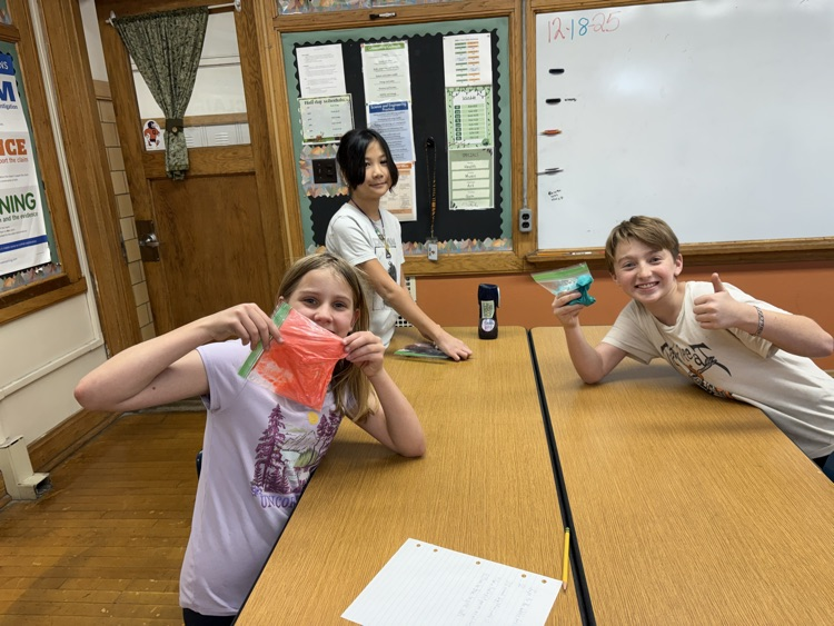 5th graders making slime 