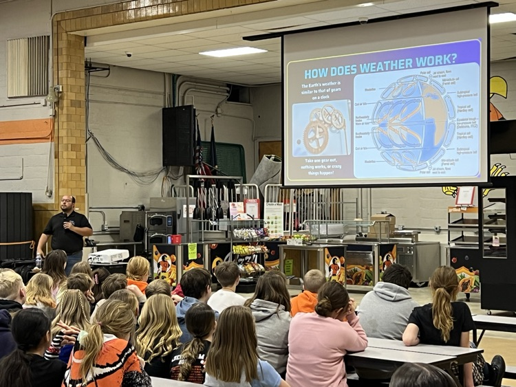 QMS students learning from Alex from the Michigan Storm Chasers