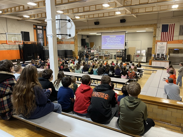 QMS students learning from Alex from the Michigan Storm Chasers
