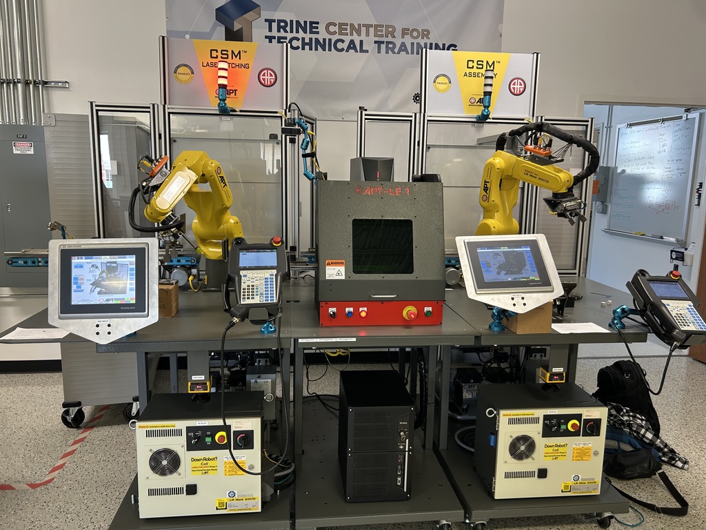 Computer and robotic equipment at Trine