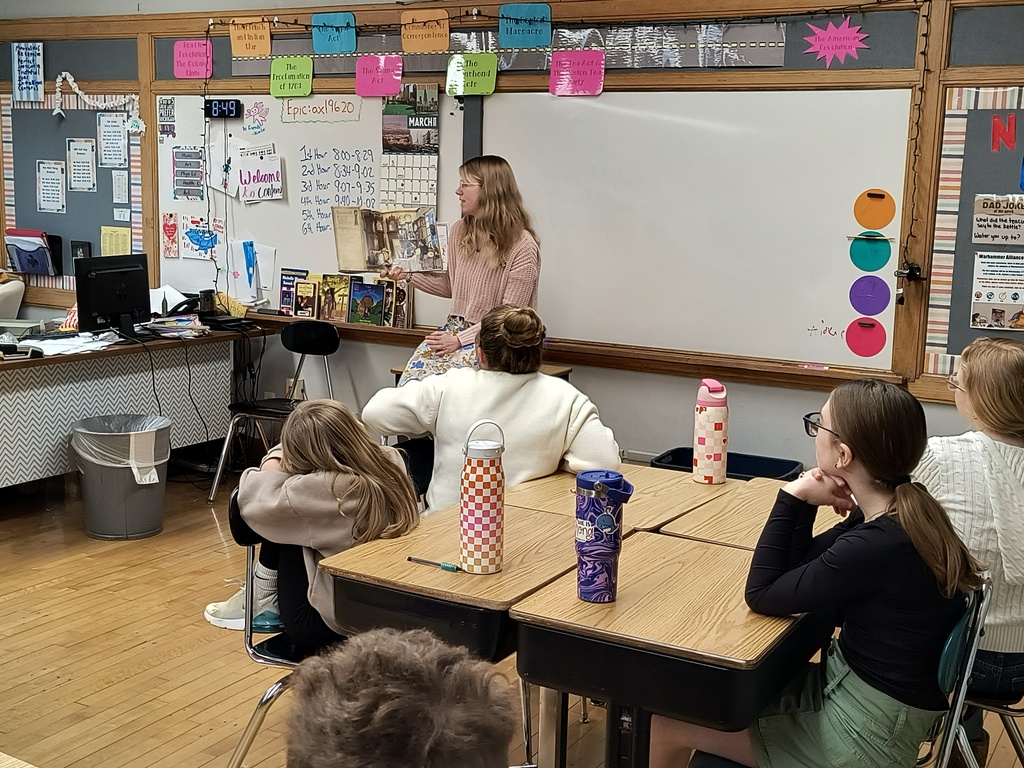 5th graders learning from Ms. Liz from the Homer Public Library