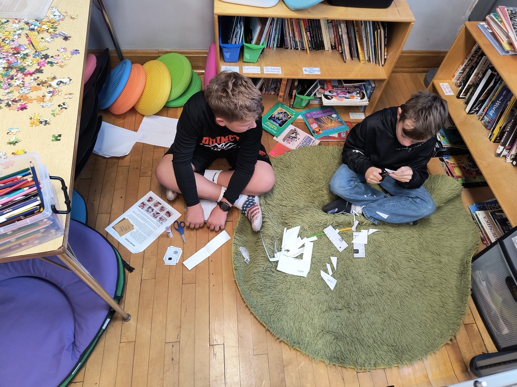 Students creating 3d models of Native American homes