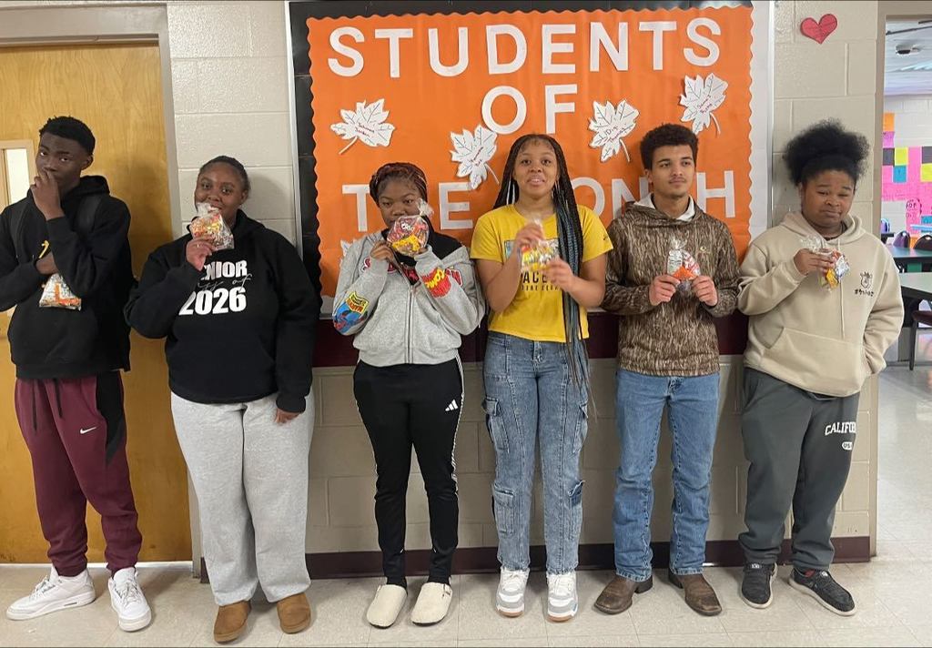 group of students smiling for group photo