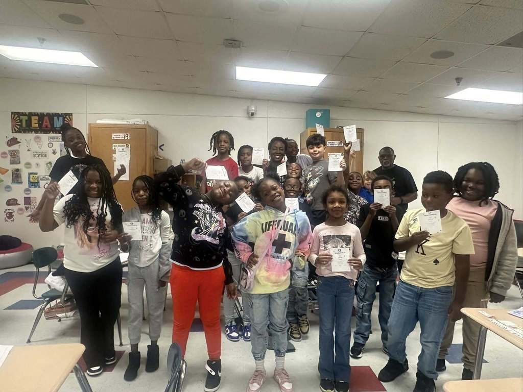 Group of students smiling for group photo