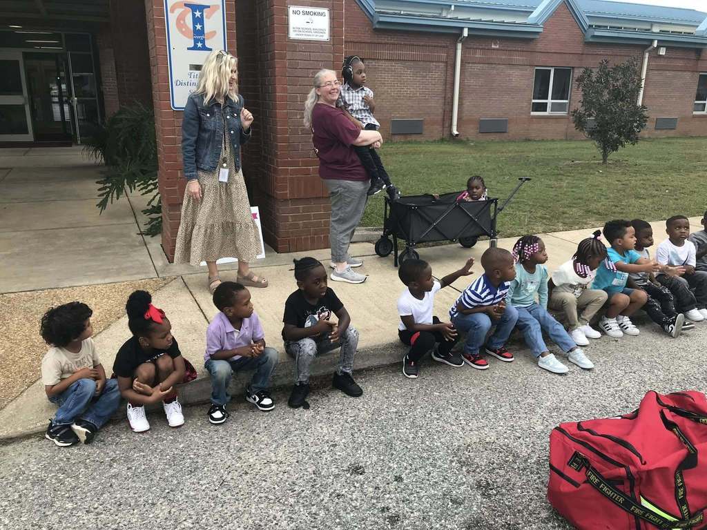 group of students smiling for group photo
