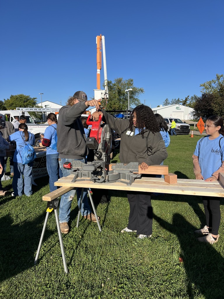 Learning about saws.