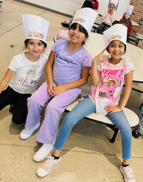 Lunch @ the Academies of Racine - Jerstad Elementary