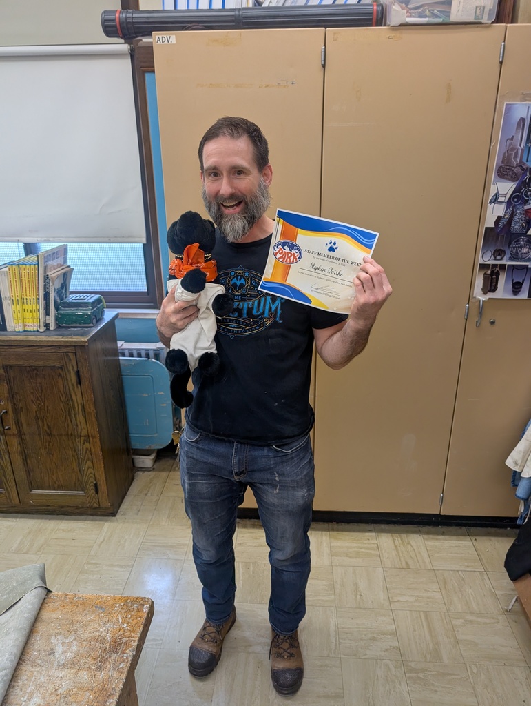 Congrats to our Park Staff of the Week, Stephen Quirke! Mr. Quirke is an art teacher but also helps with our Art Club and leads our ETC Club.  Most recently he has assisted in getting student involved with a mural project in uptown Racine.  Quirke is incredibly passionate and will helps us create such a welcoming school for all students.  This can be seen with different events he will run with ETC.  He has routinely worked on a anti-gun project with his art metal classes and has a near perfect pass rate with his AP Studio Art class.  Park is a better place with him here and we appreciate the work he puts in. #onthehunt #PantherPride #letseat