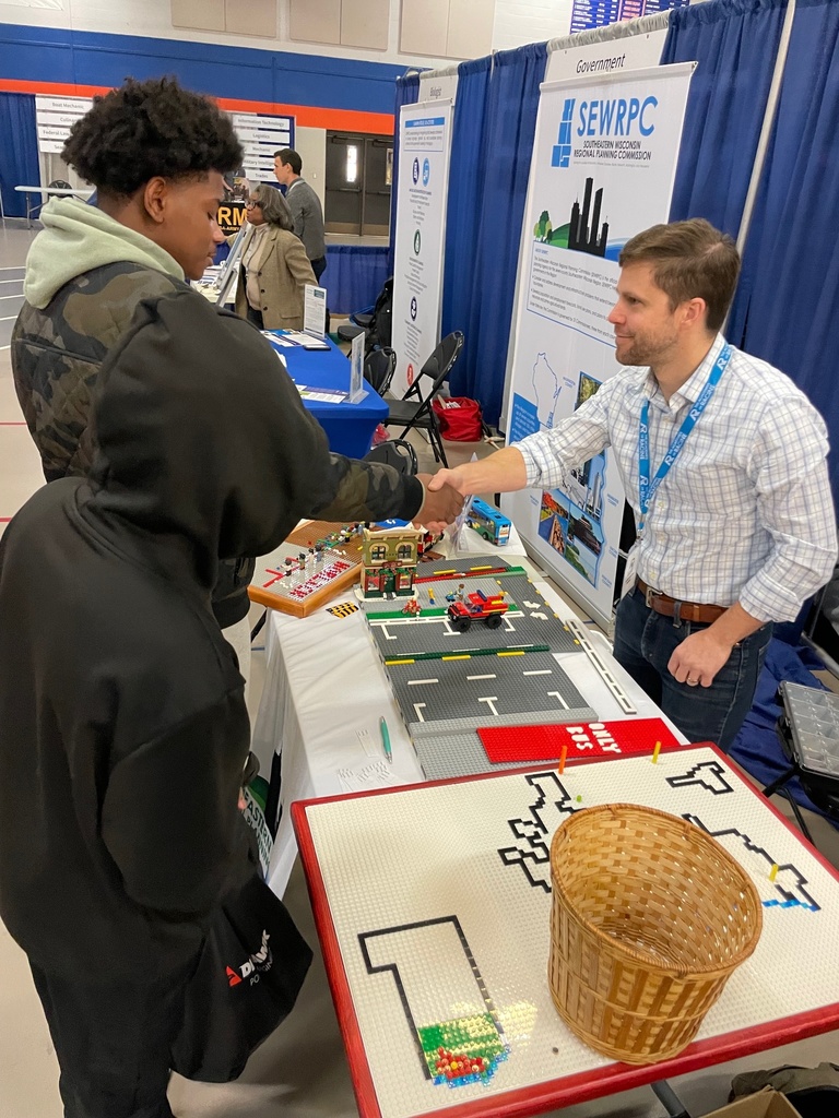 Students at the Academies of Racine's 2025 SEE Your Future Expo