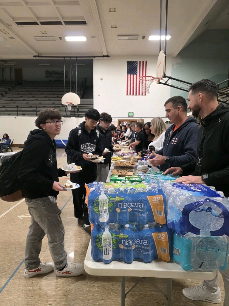 On November 25th, Park's Business & Tech Academy held their annual BaTSgiving!  All 500 students in this academy were invited to a holiday meal provided by their academy staff!  Huge shout out to our Culinary Students who also helped provide to the meal! This is what Park #family is all about! #tistheseason #onthehunt #letseat #PantherPride 💙🧡