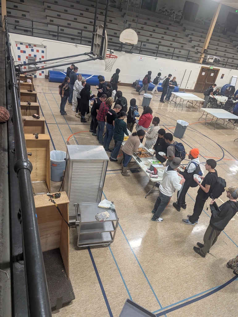 On November 25th, Park's Business & Tech Academy held their annual BaTSgiving!  All 500 students in this academy were invited to a holiday meal provided by their academy staff!  Huge shout out to our Culinary Students who also helped provide to the meal! This is what Park #family is all about! #tistheseason #onthehunt #letseat #PantherPride 💙🧡