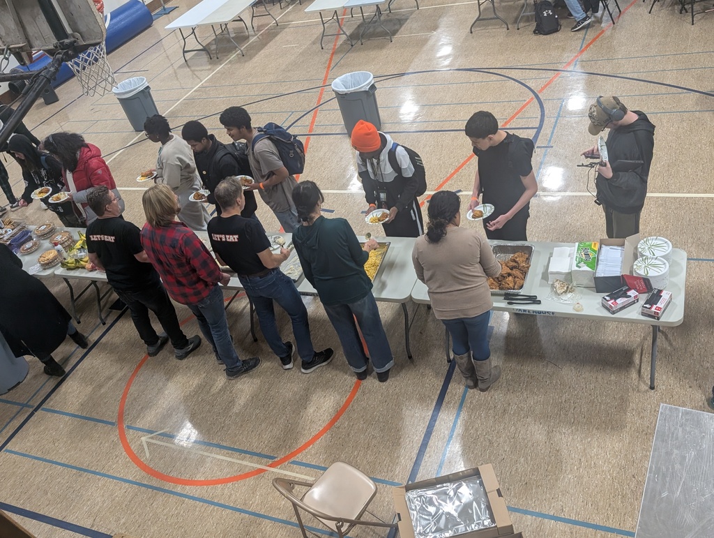 On November 25th, Park's Business & Tech Academy held their annual BaTSgiving!  All 500 students in this academy were invited to a holiday meal provided by their academy staff!  Huge shout out to our Culinary Students who also helped provide to the meal! This is what Park #family is all about! #tistheseason #onthehunt #letseat #PantherPride 💙🧡