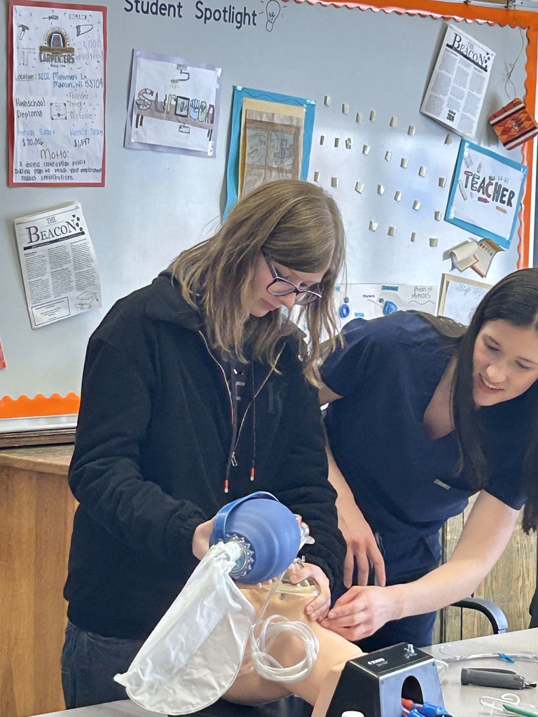 On Friday the 5th, Park had presenters in their final year of the Doctoral Nurse Anesthesia Program at Marquette University.  A requirement of this program is the completion of a project that involves marketing the program/career to high school students.  👩‍🔬Park Health Service students received a presentation on related careers and hands on demos with mannequins, anesthesia tools, blazes, tubes to intubate and masking skills. Our students loved this opportunity! #collegeandcareerready #onthehunt #letseat #pantherpride