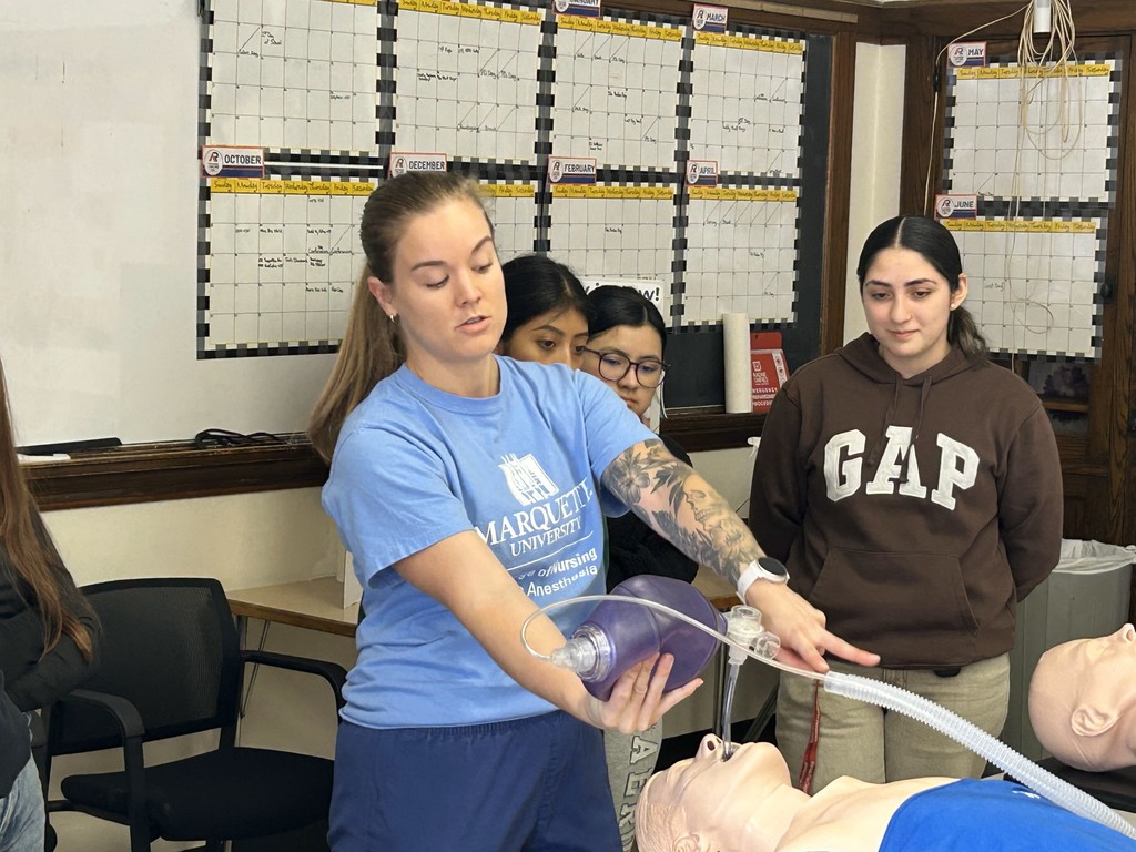 On Friday the 5th, Park had presenters in their final year of the Doctoral Nurse Anesthesia Program at Marquette University.  A requirement of this program is the completion of a project that involves marketing the program/career to high school students.  👩‍🔬Park Health Service students received a presentation on related careers and hands on demos with mannequins, anesthesia tools, blazes, tubes to intubate and masking skills. Our students loved this opportunity! #collegeandcareerready #onthehunt #letseat #pantherpride