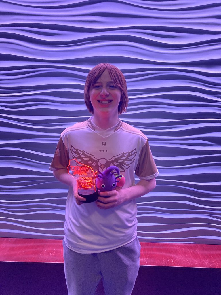 Logan Jacobs of Case High School finished in 4th place, out of 131 players, in Smash Bros. singles.