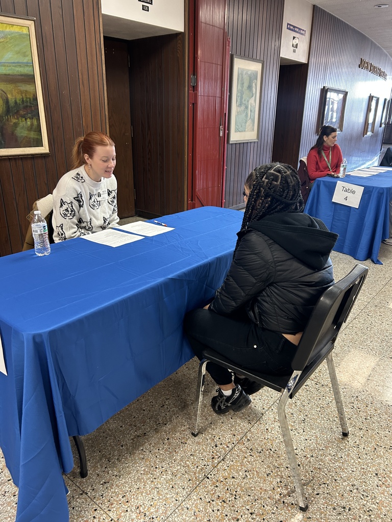 This past week, our sophomores all received a mock interview!  A great experience to help build this skill and receive feedback.  A huge thanks to all the community volunteers! #collegeandcareerready #onthehunt #letseat #PantherPride