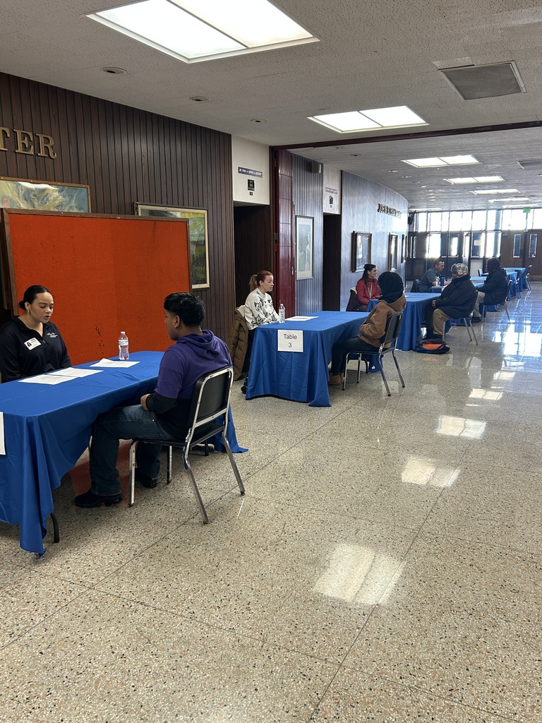 This past week, our sophomores all received a mock interview!  A great experience to help build this skill and receive feedback.  A huge thanks to all the community volunteers! #collegeandcareerready #onthehunt #letseat #PantherPride