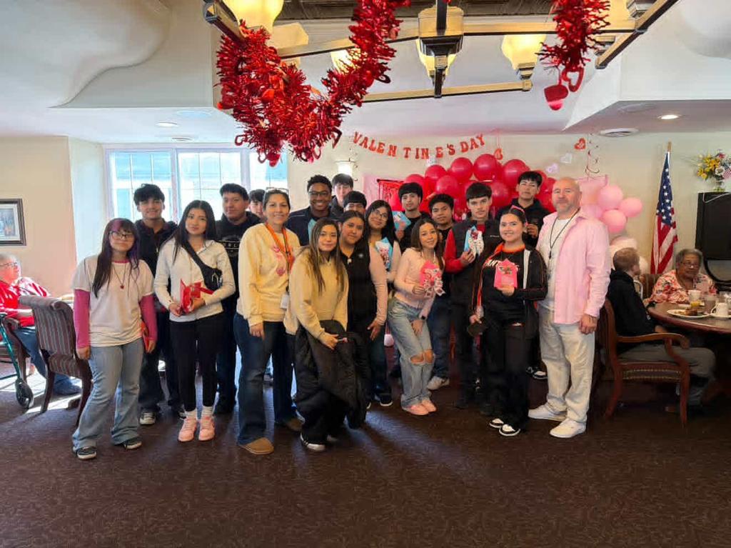 Today, Park Latino Student Union had the pleasure of spending time with the amazing residents at Home Harbor Assisted Living. Students created Valentine’s Day cards, sang, danced, and shared plenty of laughter along the way. We are so grateful for this special opportunity to spread love with such a wonderful community! ❤️